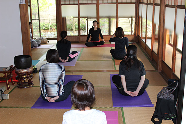 ヨガ教室